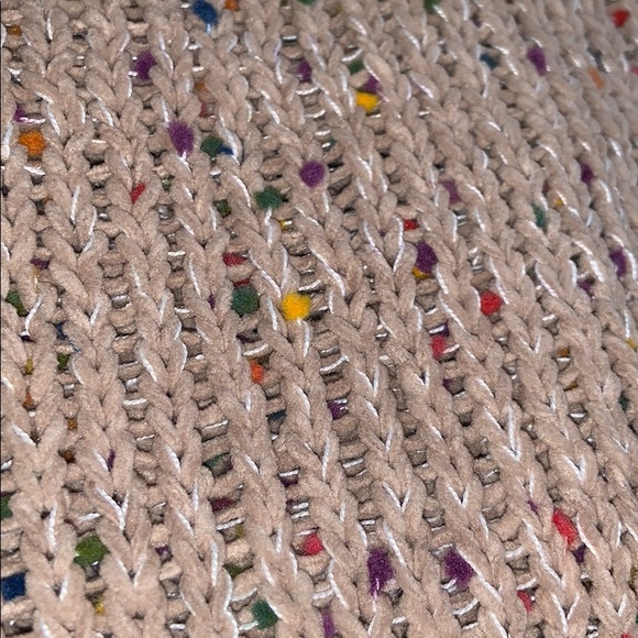 Sweater - Picture 6 of 6